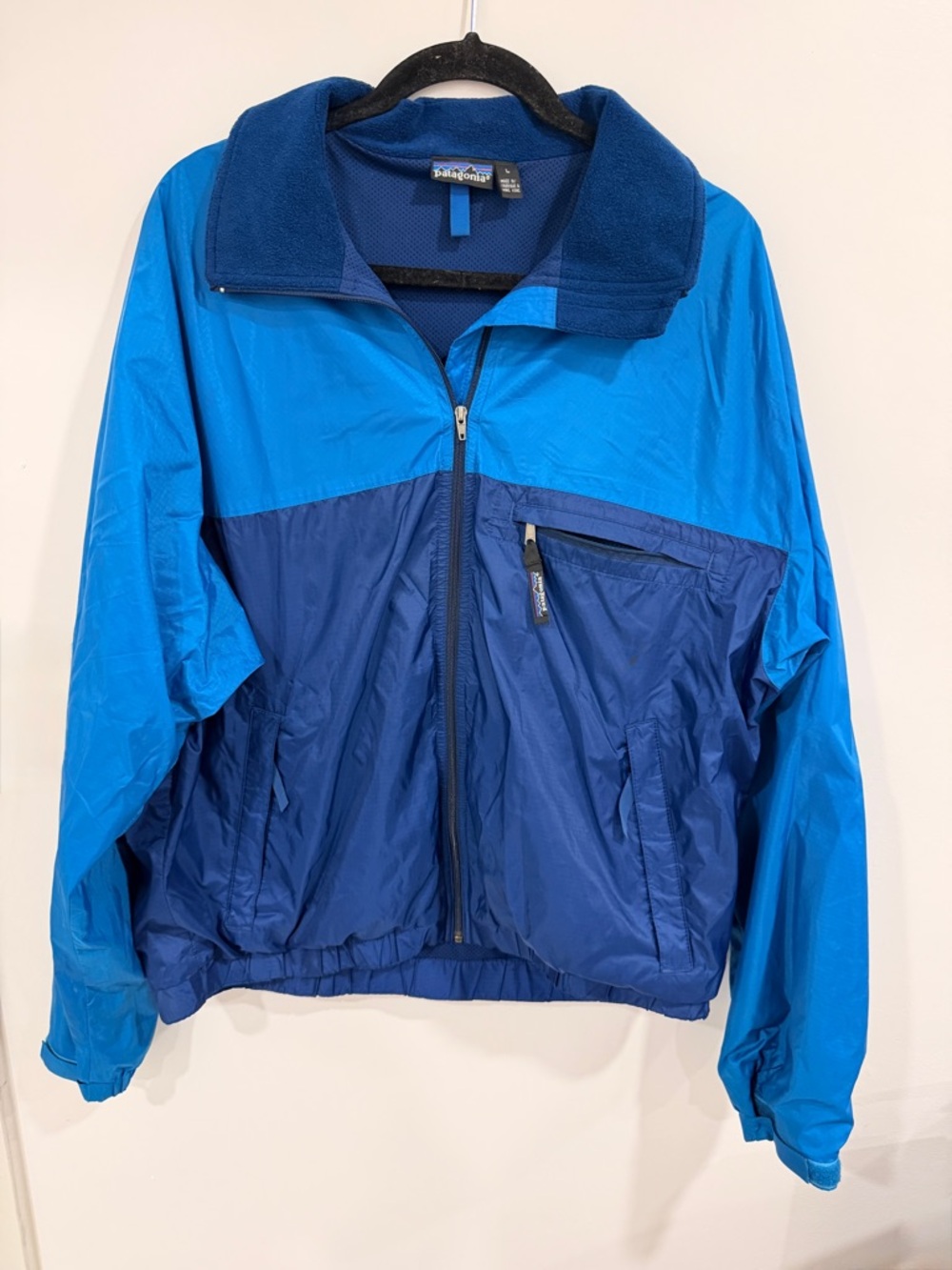 Patagonia Two-Tone Blue Windbreaker Jacket Mens Large